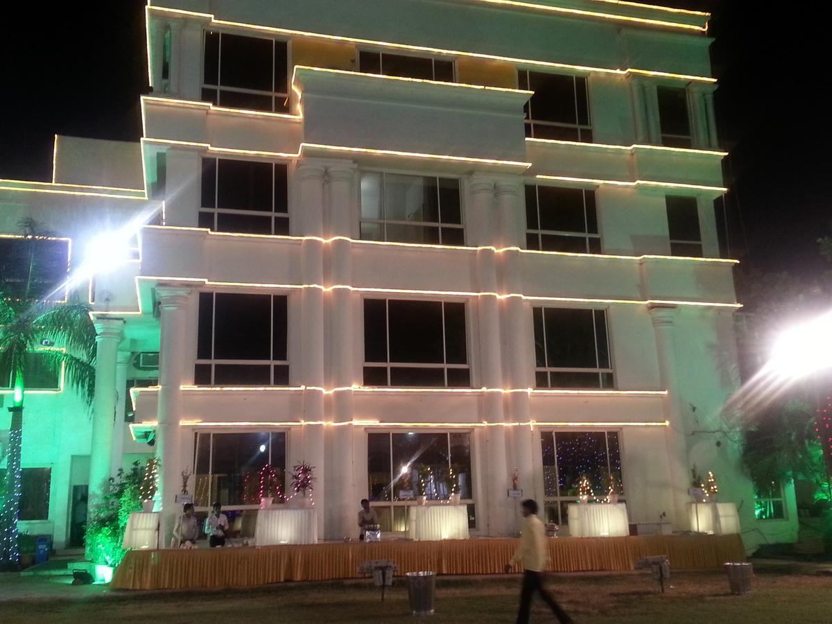 Sanskar Upvan โบปาล ภายนอก รูปภาพ